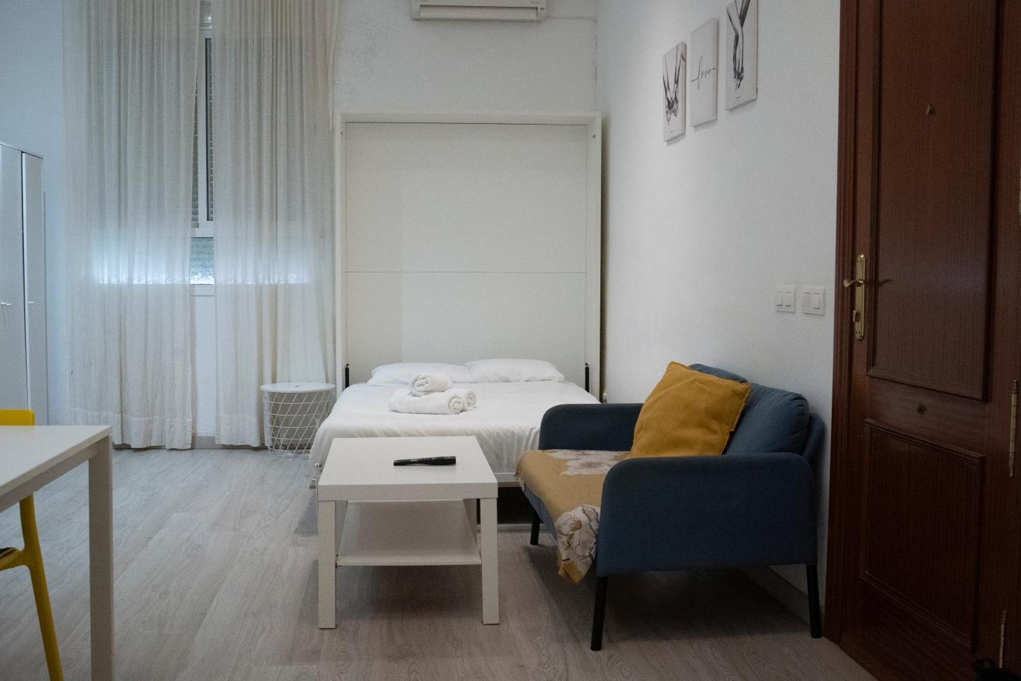 Estupendo Estudio Al Lado De Plaza La Merced Málaga Exteriör bild